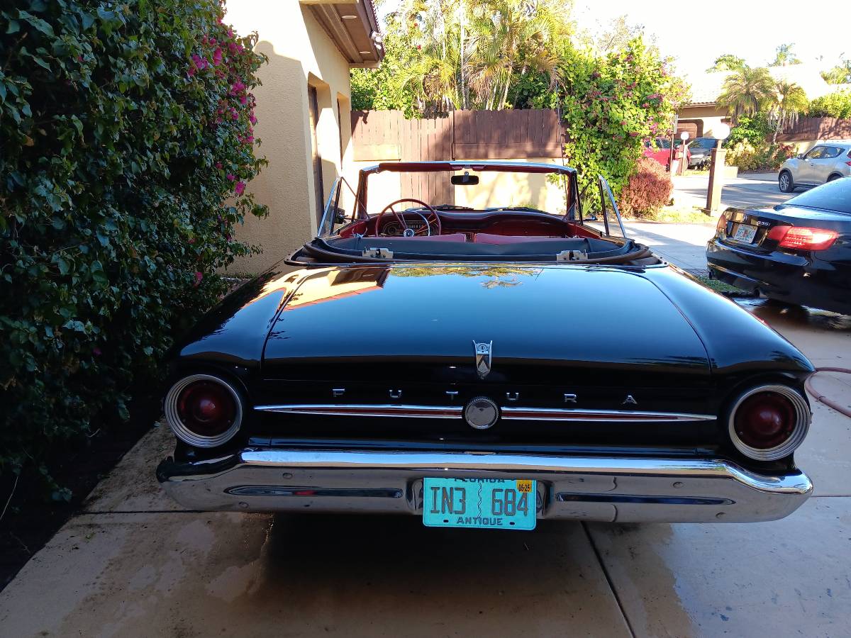 Ford-falcon-futura-1963-black