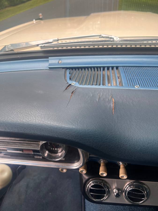 Ford-falcon-futura-convertible.-1963-white-16