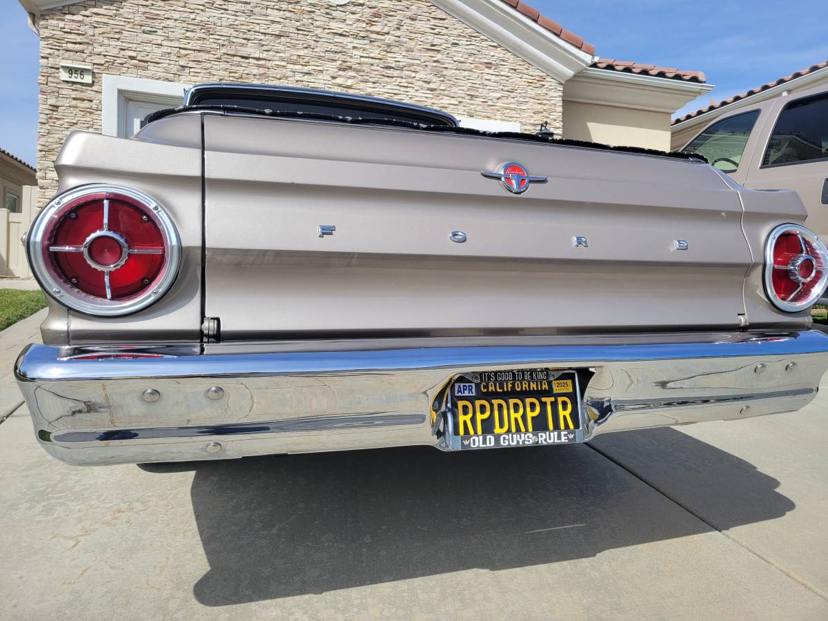 Ford-falcon-ranchero-1965