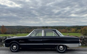 Ford-falcon-sedan-deluxe-trim-1962-black-11