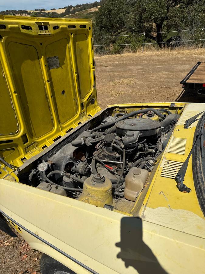 Ford-fiesta-s-1980-yellow-2