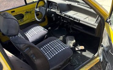 Ford-fiesta-s-1980-yellow-8