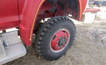 Ford-firetruck-1979-red-4