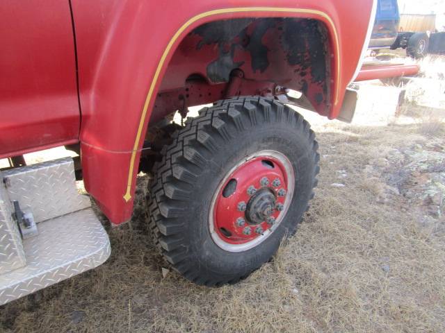 Ford-firetruck-1979-red-4