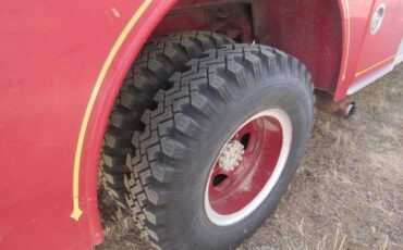 Ford-firetruck-1979-red-9