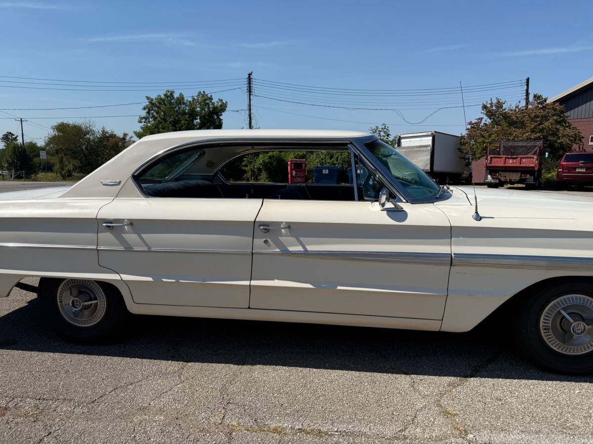 Ford-galaxie-500-1964-white-1