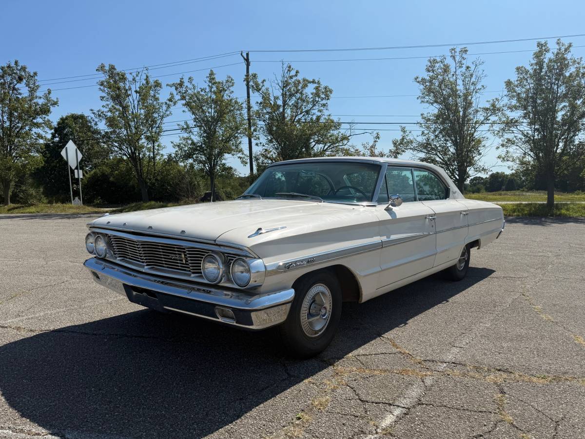 Ford-galaxie-500-1964-white-11