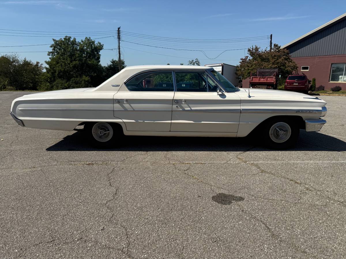 Ford-galaxie-500-1964-white-12