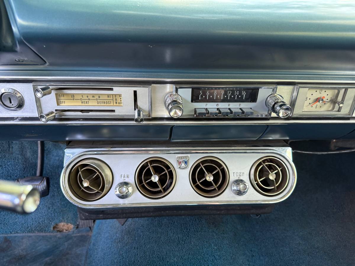Ford-galaxie-500-1964-white-14