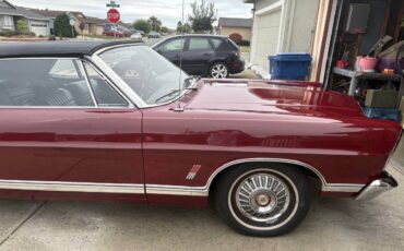 Ford-galaxie-500-1967-12