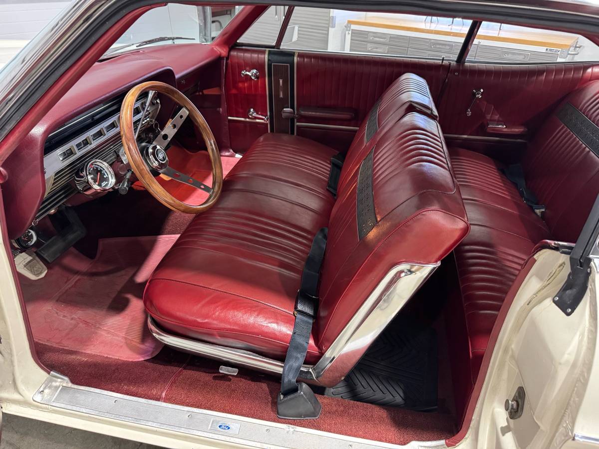 Ford-galaxie-500-1967-red-20
