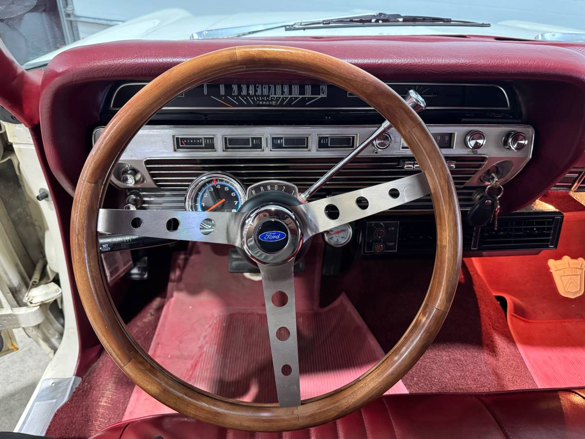 Ford-galaxie-500-1967-red-23