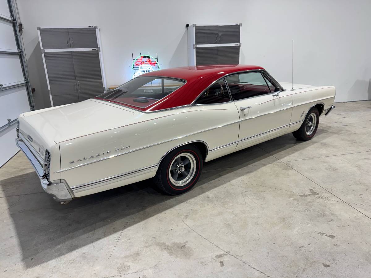 Ford-galaxie-500-1967-red-3