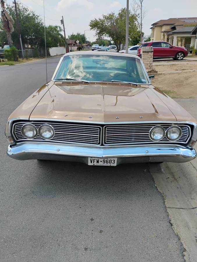 Ford-galaxie-500-1968-3