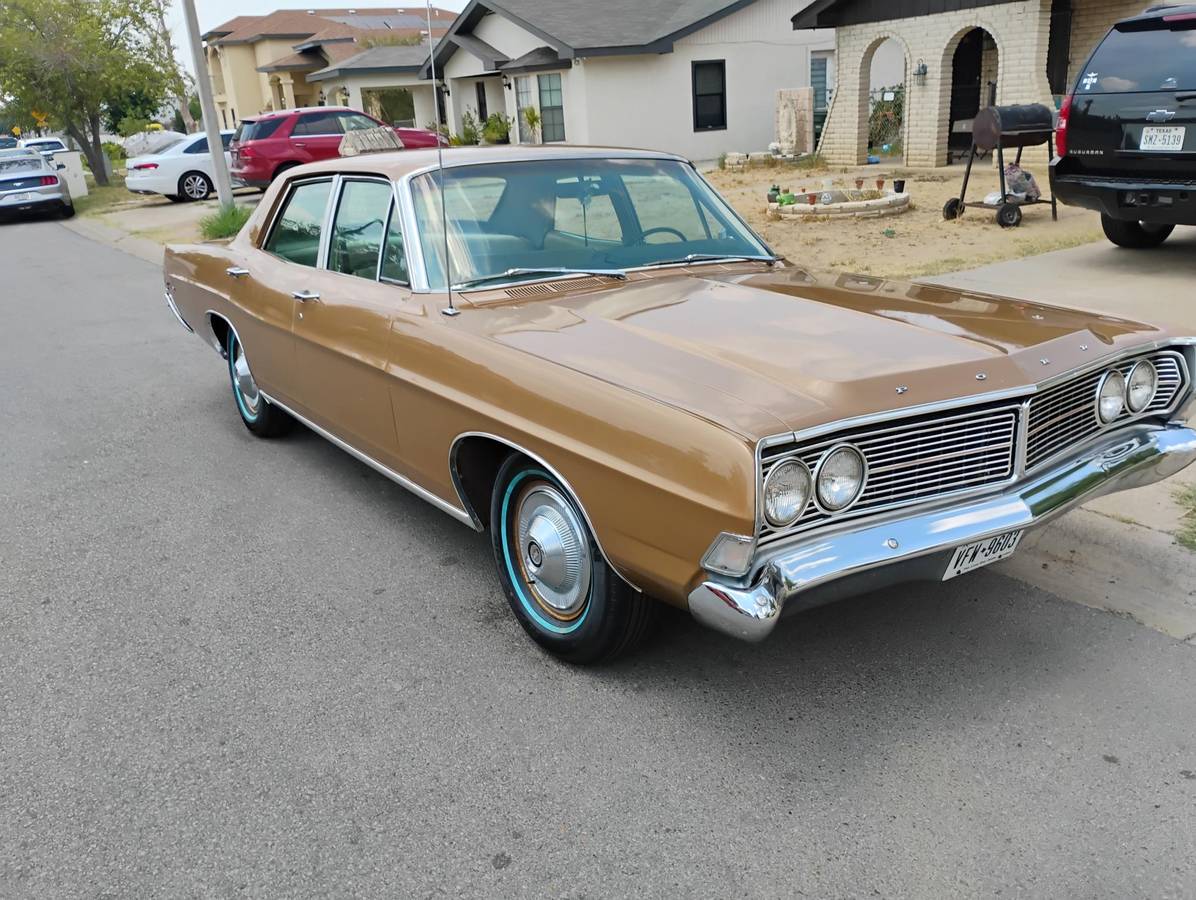 Ford-galaxie-500-1968-4