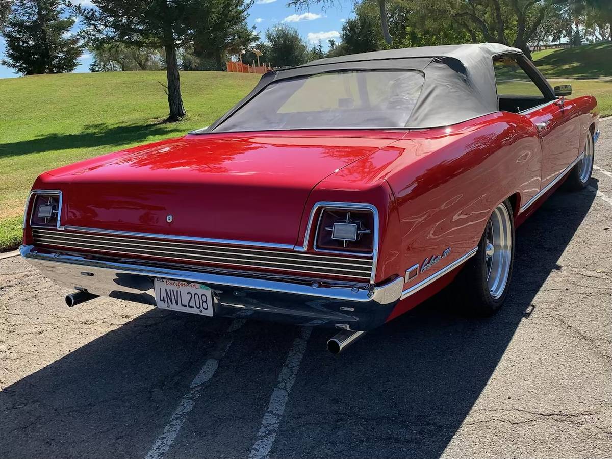 Ford-galaxie-500-convertible-1969-2
