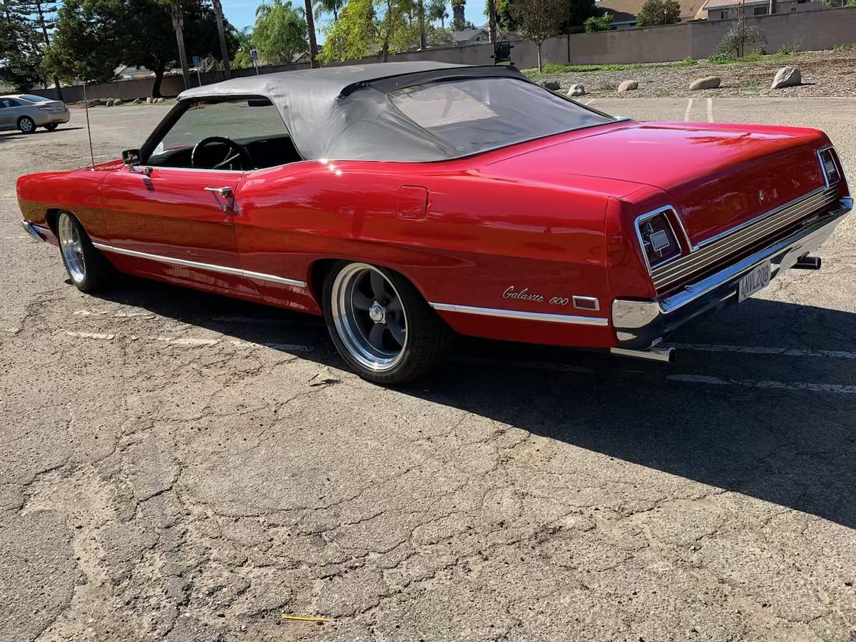 Ford-galaxie-500-convertible-1969-3
