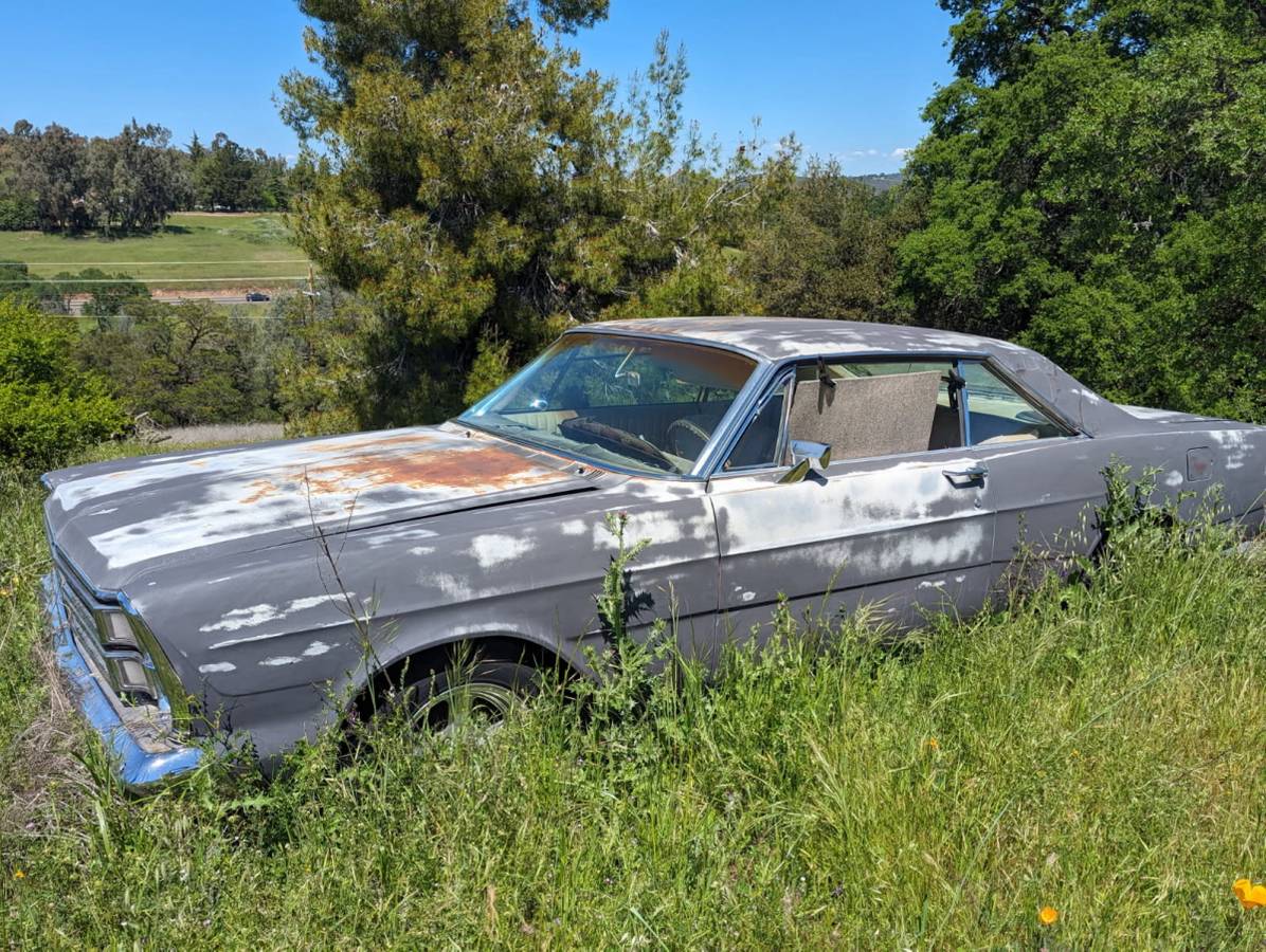 Ford-galaxie-500-fastback-1966-1