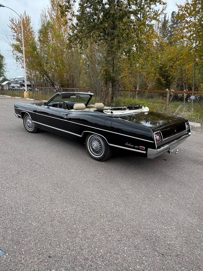 Ford-galaxie-convertible-1969-black-3