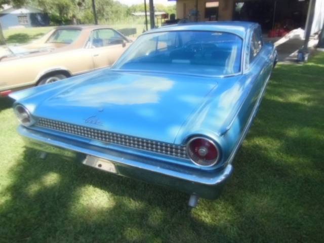 Ford-galaxie-starliner-1961-green-1