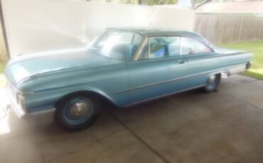 Ford-galaxie-starliner-1961-green-3