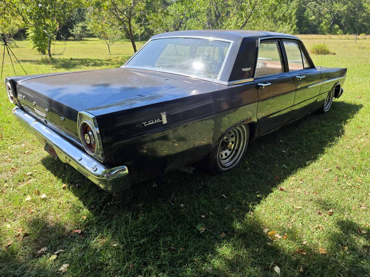 Ford-galaxy-500-1966-black-5