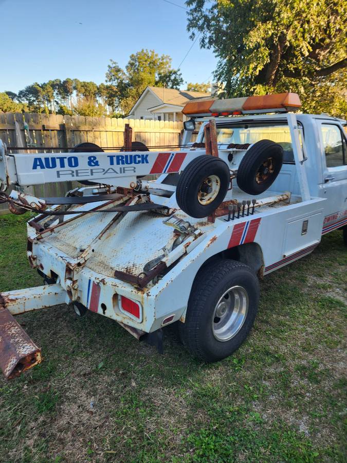Ford-heavy-duty-f450-diesel-1988