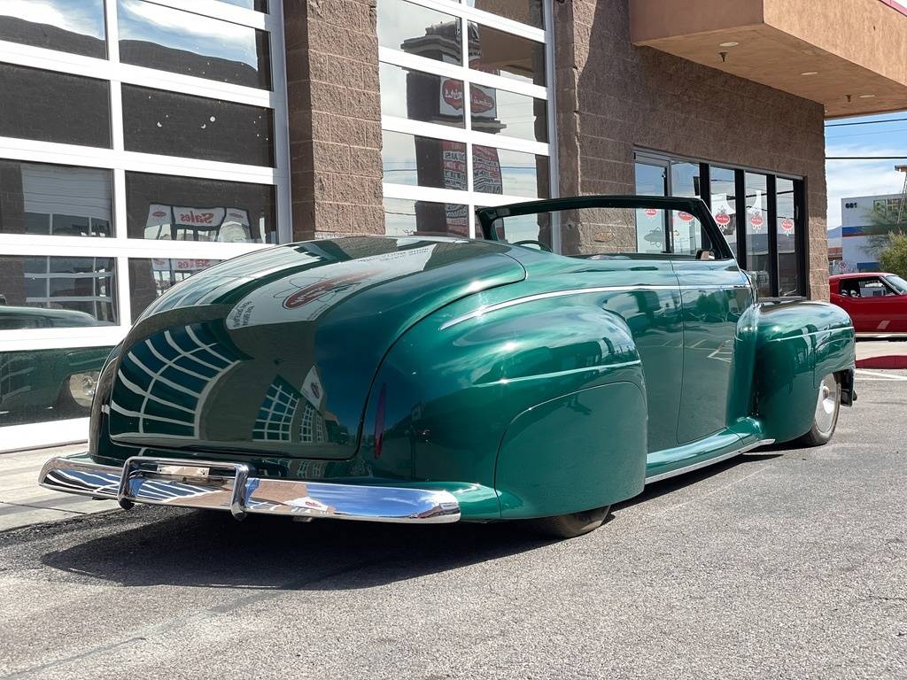 Ford-job-one-custom-show-car-1947-green-14