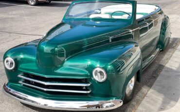 Ford-job-one-custom-show-car-1947-green-15