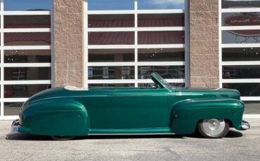 Ford-job-one-custom-show-car-1947-green-2