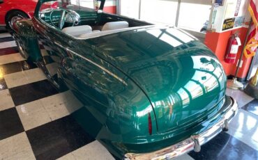 Ford-job-one-custom-show-car-1947-green-21