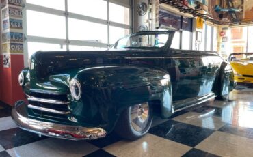 Ford-job-one-custom-show-car-1947-green-7