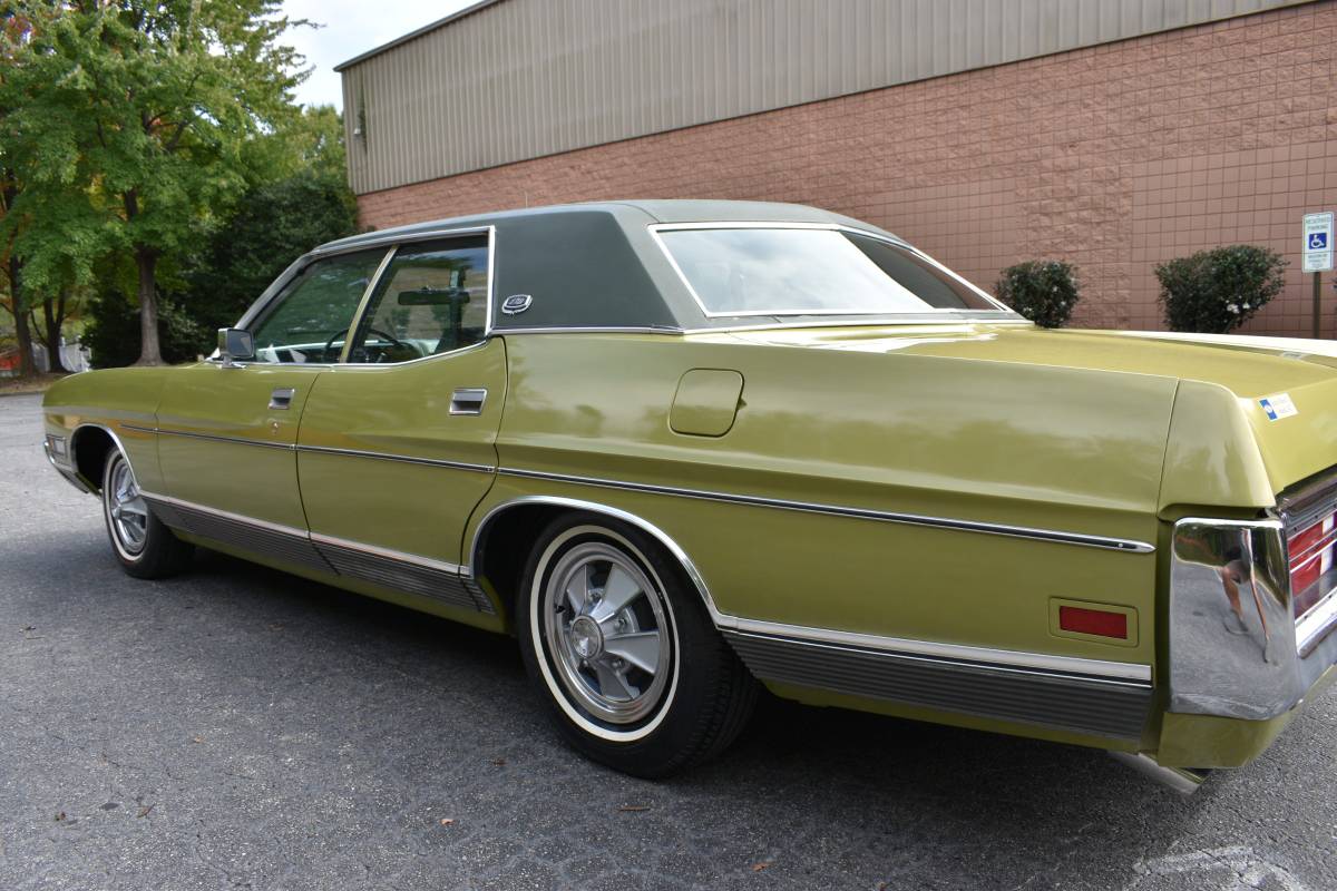 Ford-ltd-1972-green-11