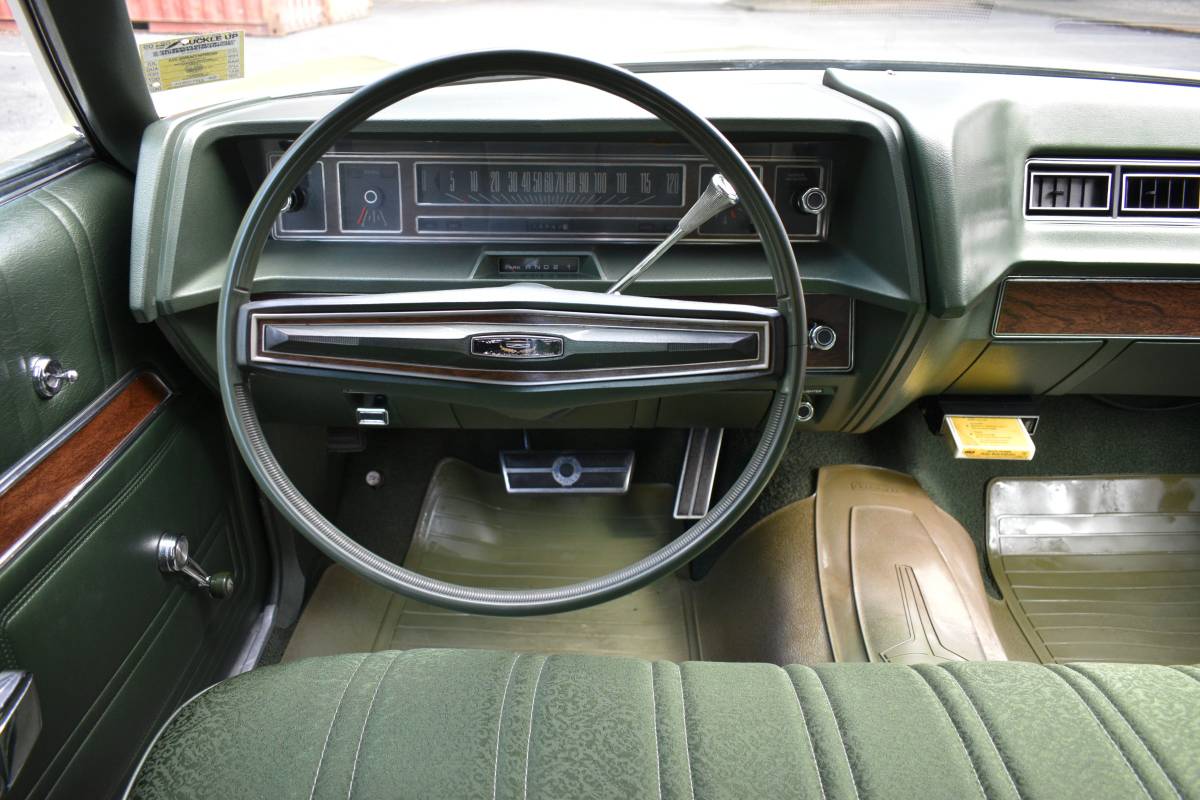Ford-ltd-1972-green-19