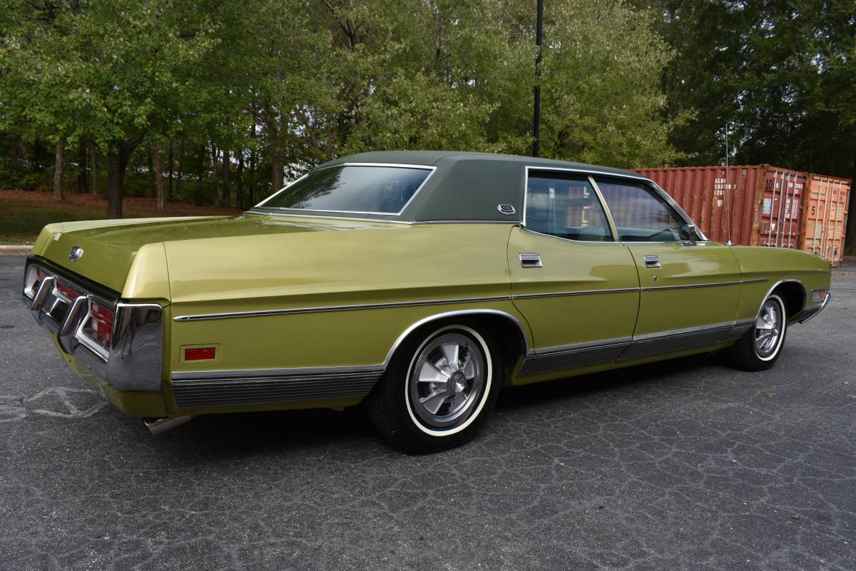 Ford-ltd-1972-green