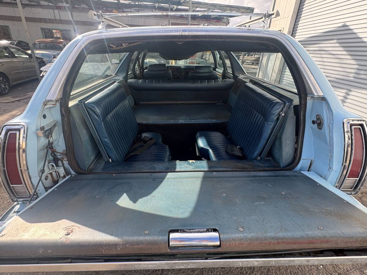 Ford-ltd-1978-blue-11