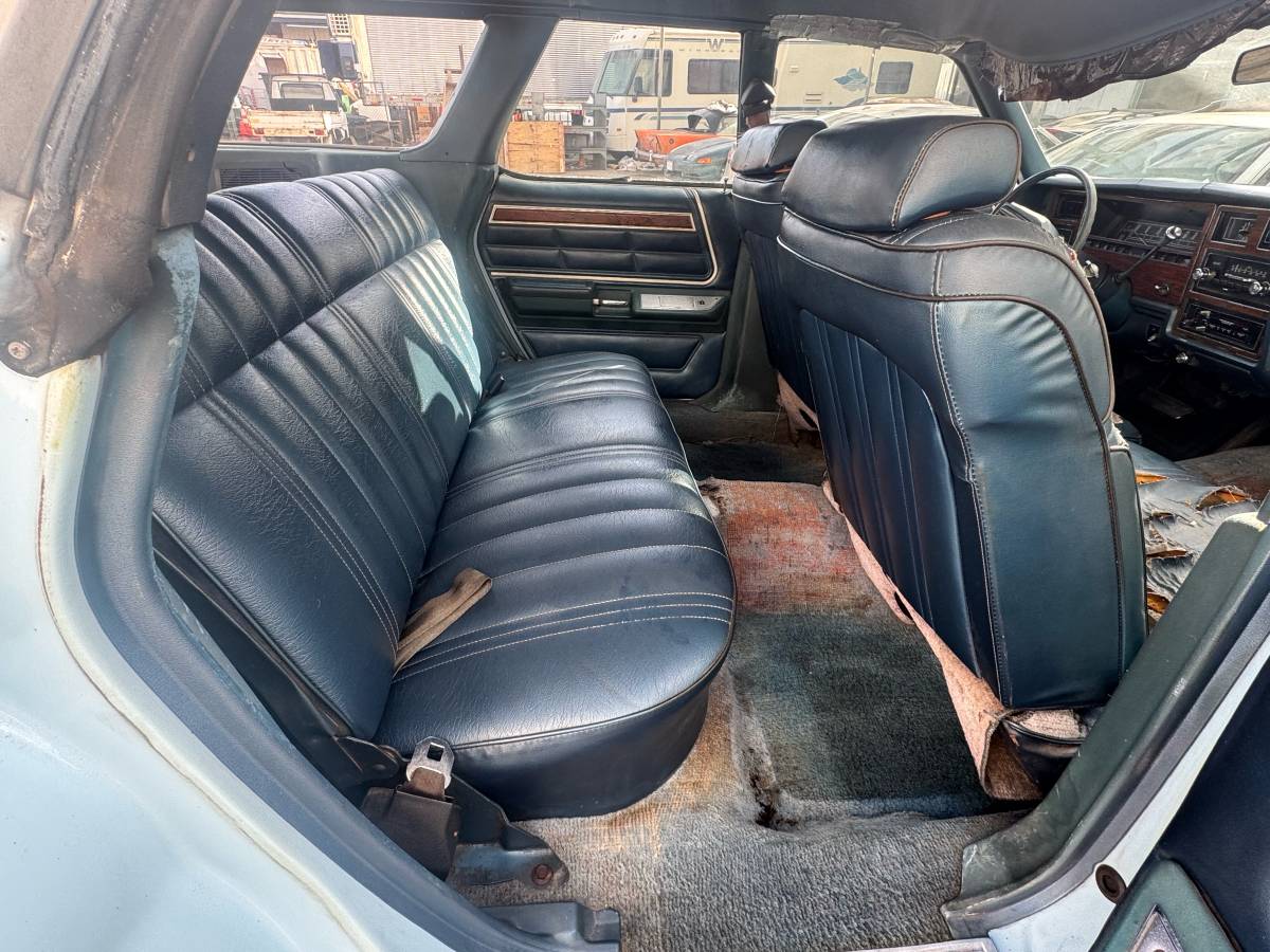 Ford-ltd-1978-blue-9