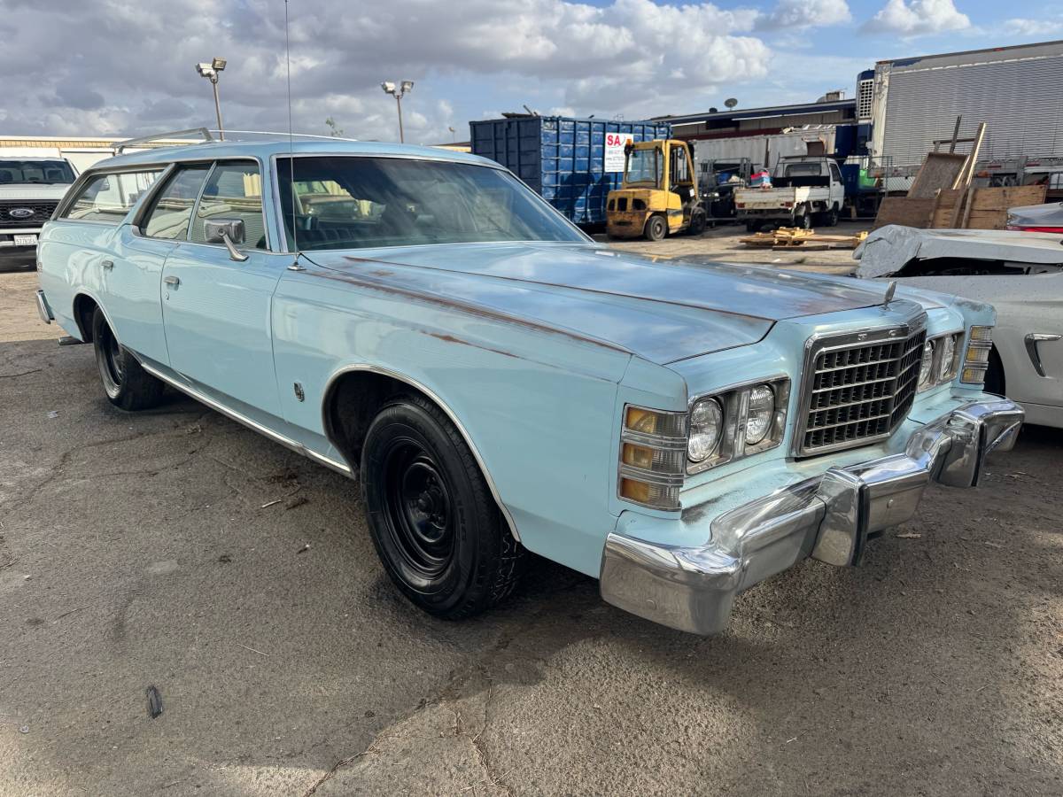 Ford-ltd-1978-blue