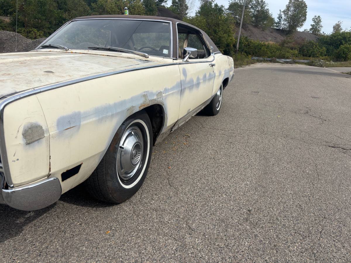 Ford-ltd-coupe-1970-9