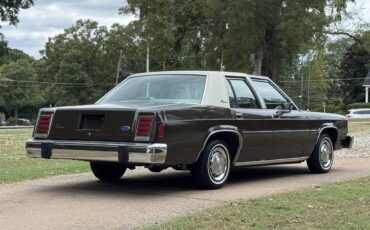 Ford-ltd-crown-victoria-1987-brown-17