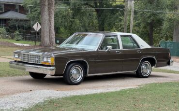 Ford-ltd-crown-victoria-1987-brown-2