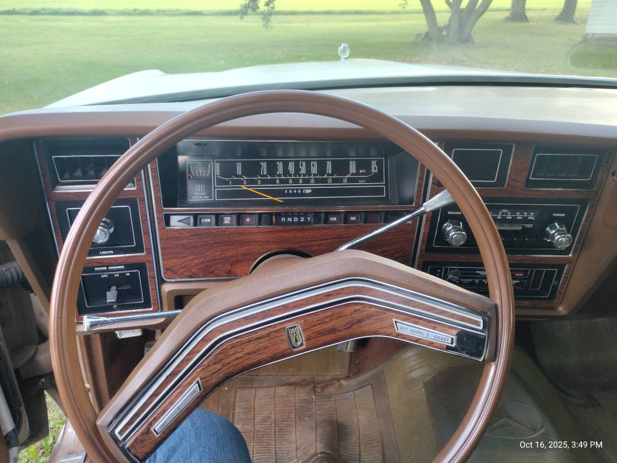 Ford-ltd-wagon-1978-custom-2