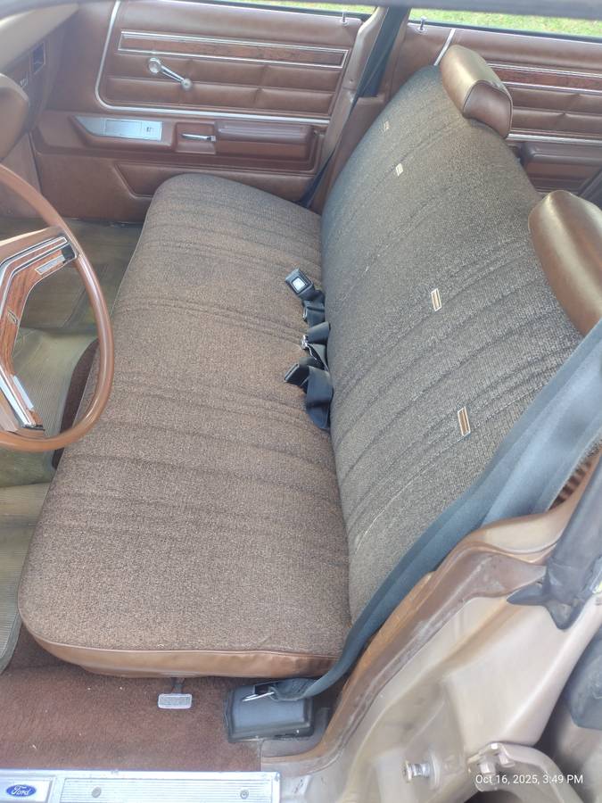 Ford-ltd-wagon-1978-custom-5