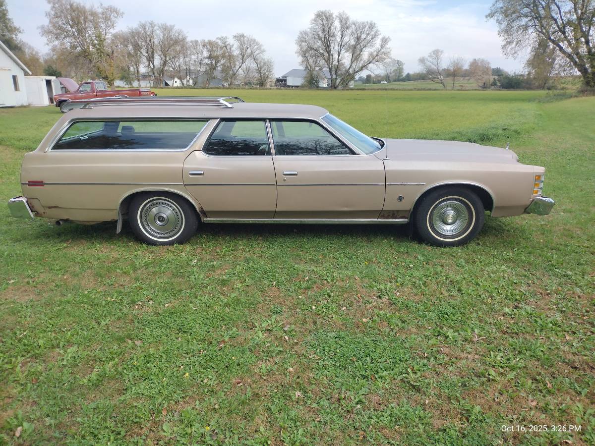 Ford-ltd-wagon-1978-custom-8