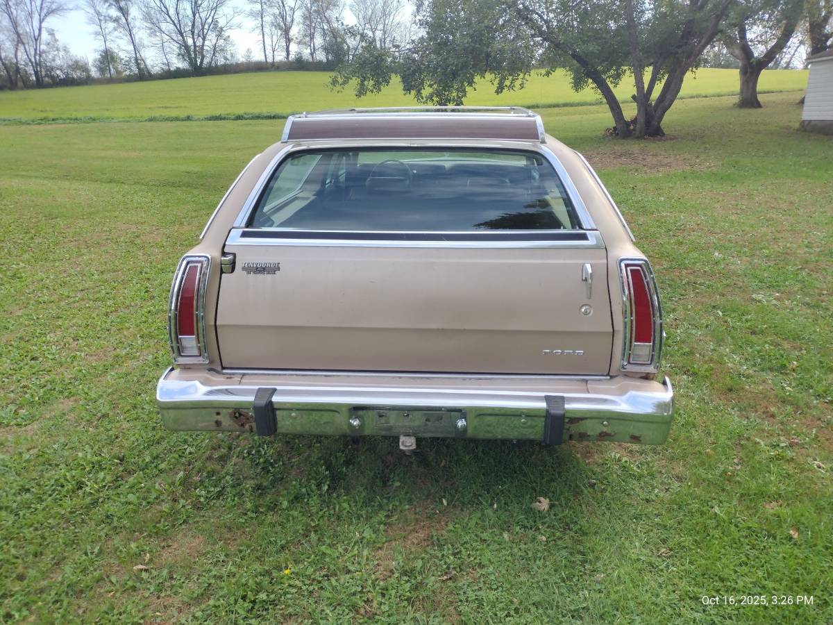 Ford-ltd-wagon-1978-custom-9