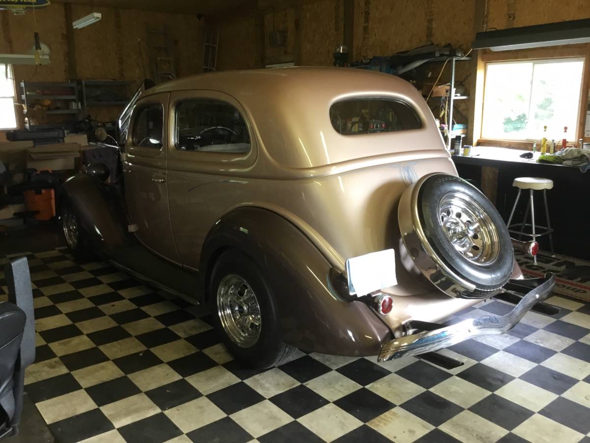 Ford-model-68-slantback-1936-brown-12