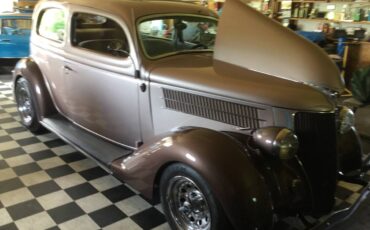Ford-model-68-slantback-1936-brown-23