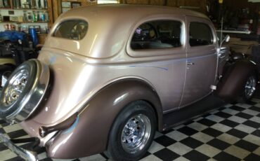 Ford-model-68-slantback-1936-brown-3