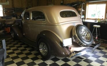 Ford-model-68-slantback-1936-brown-8