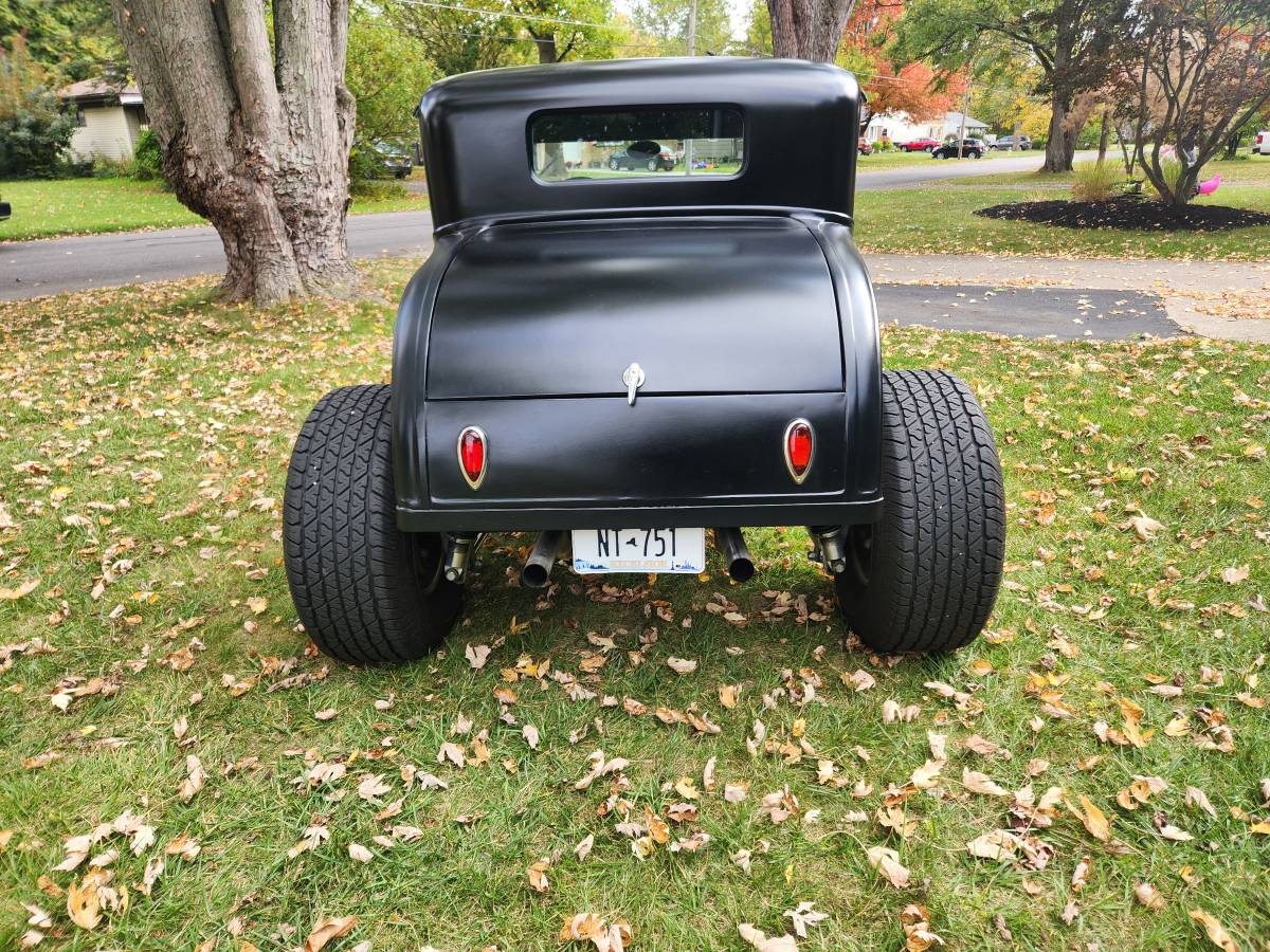 Ford-model-a-1931-black-2